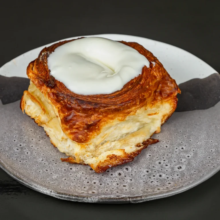 Cinnamon Rolls -The Backehouse Chicago